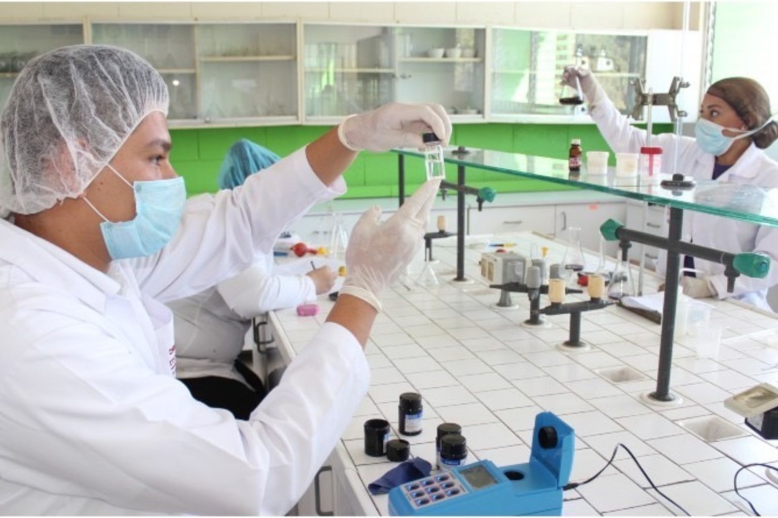 Técnico en Quimica Industrial